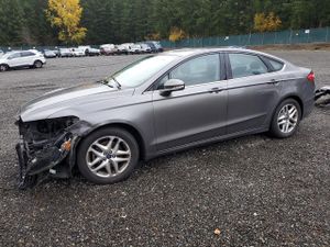 Ford Fusion SE 2.5L 4 2013