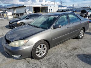 Toyota Camry LE 2.4L 4 2005