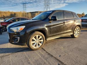 Mitsubishi Outlander SE 2.0L 4 2014