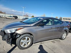 Hyundai Elantra SE 1.8L 4 2014