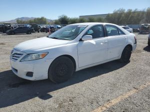 Toyota Camry BASE 2.5L 4 2010