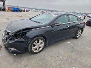 Hyundai Sonata SE 2.4L 4 2013