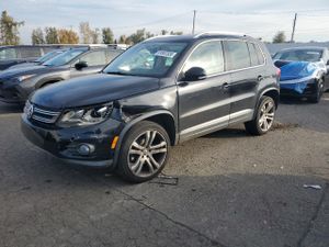 Volkswagen Tiguan S 2.0L 4 2012