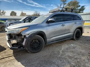 Toyota Highlander XLE 3.5L 6 2015