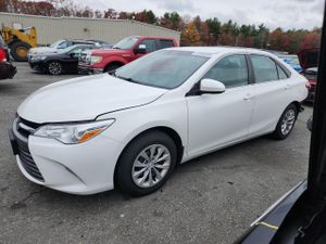 Toyota Camry LE 2.5L 4 2015