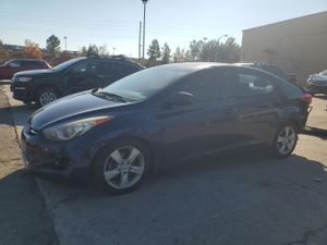 Hyundai Elantra GLS 1.8L 4 2013