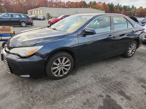 Toyota Camry LE 2.5L 4 2015