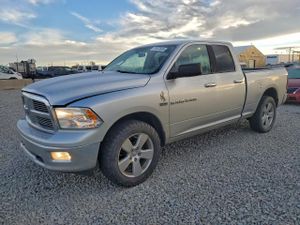Dodge RAM SLT 5.7L 8 2012