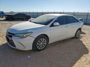 Toyota Camry LE 2.5L 4 2015