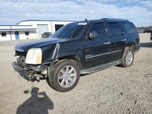 GMC Yukon DENALI 6.2L 8 2011