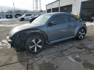 Volkswagen Beetle TURBO 2.0L 4 2012