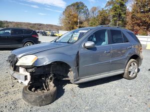 Mercedes-Benz ML 550 4MATIC 5.5L 8 2010