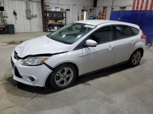 Ford Focus SE 2.0L 4 2014