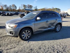 Mitsubishi Outlander SE 2.0L 4 2013