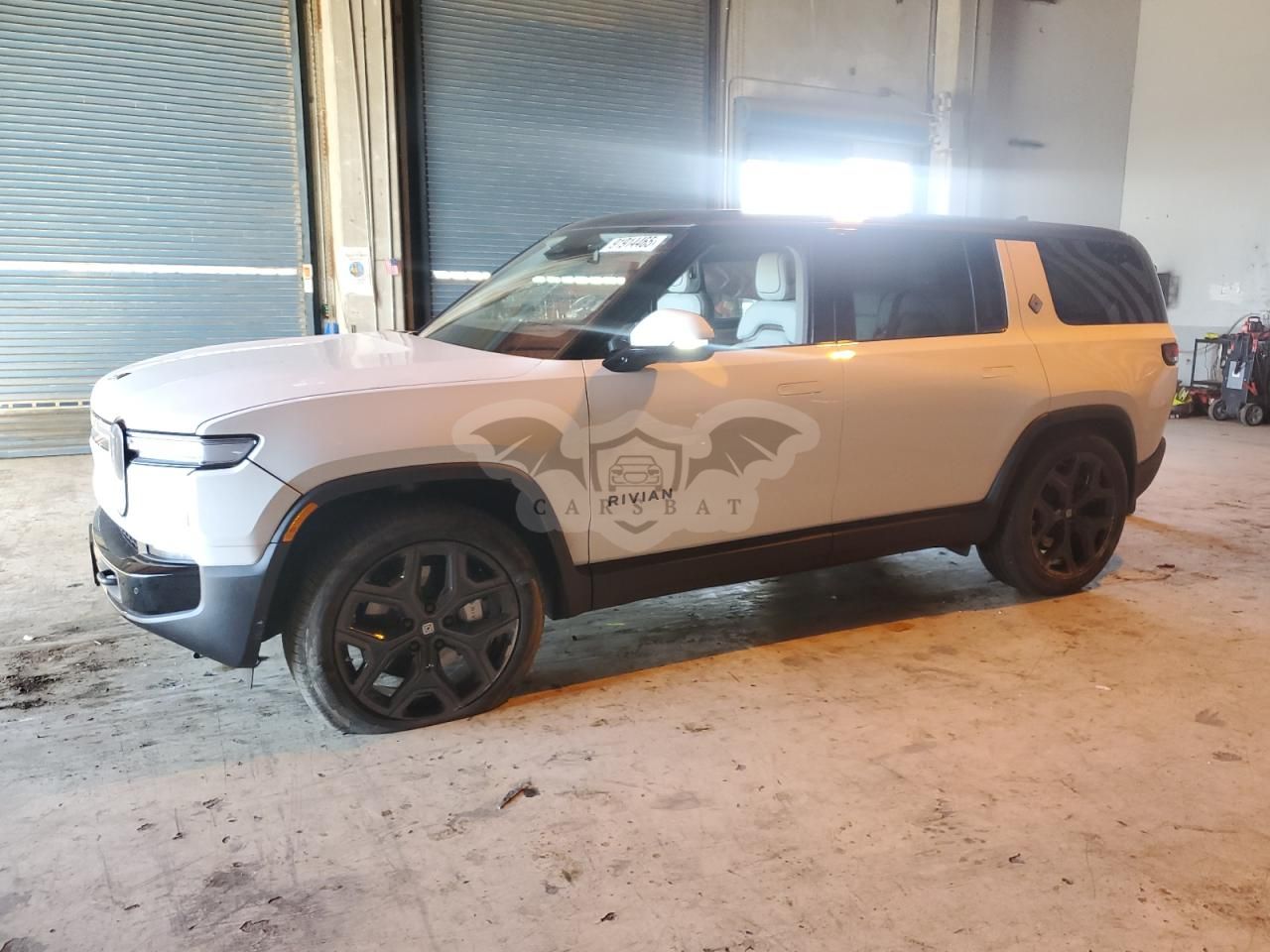Rivian R1S ADVENTURE 2025