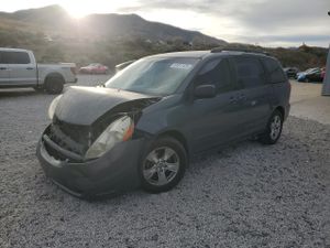 Toyota Sienna CE 3.5L 6 2008