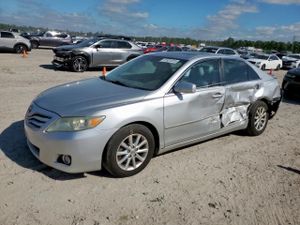 Toyota Camry SE 3.5L 6 2010