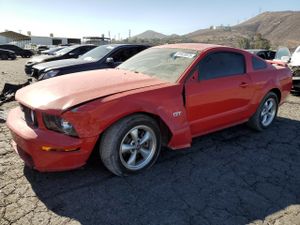 Ford Mustang GT 4.6L 8 2005
