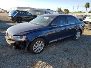Volkswagen Jetta SE 1.8L 4 2014