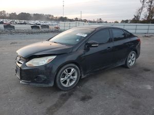Ford Focus SE 2.0L 4 2014