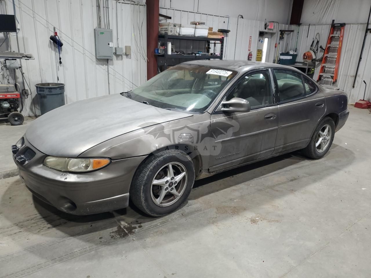 Pontiac Grand Prix SE 3.1L 6 2001