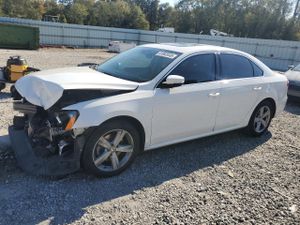 Volkswagen Passat SE 2.5L 5 2013