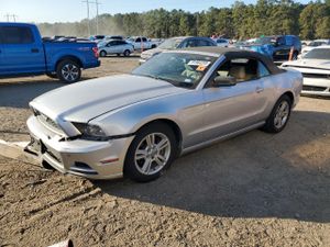 Ford Mustang 3.7L 6 2014