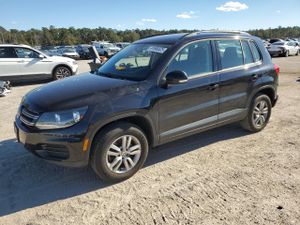 Volkswagen Tiguan S 2.0L 4 2015