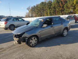 Ford Focus SE 2.0L 4 2010