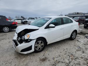 Chevrolet Aveo (Sonic) LT 1.8L 4 2015
