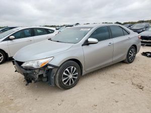 Toyota Camry LE 2.5L 4 2015