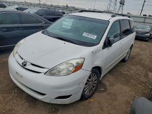 Toyota Sienna CE 3.5L 6 2009