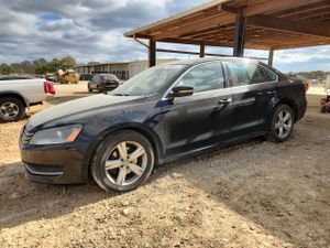 Volkswagen Passat SE 2.5L 5 2013