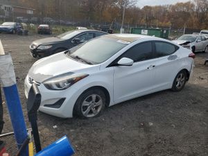 Hyundai Elantra SE 1.8L 4 2015