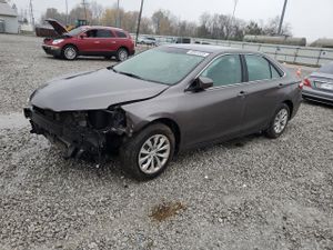 Toyota Camry LE 2.5L 4 2015