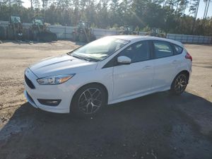 Ford Focus SE 2.0L 4 2015