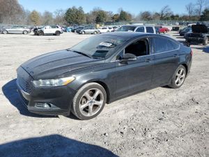 Ford Fusion SE 2.5L 4 2013