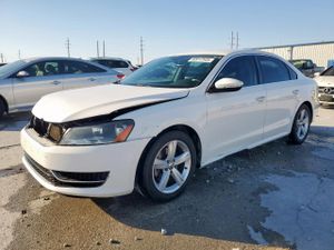 Volkswagen Passat SE 2.5L 5 2012