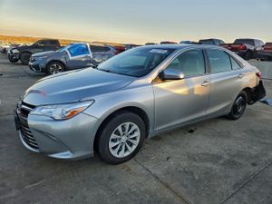 Toyota Camry LE 2.5L 4 2015