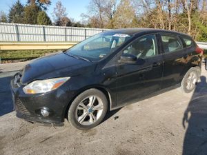 Ford Focus SE 2.0L 4 2012