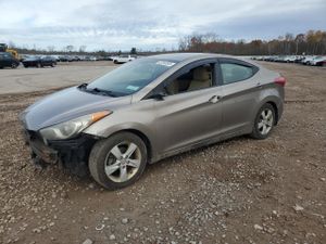 Hyundai Elantra GLS 1.8L 4 2013