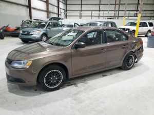 Volkswagen Jetta BASE 2.0L 4 2014