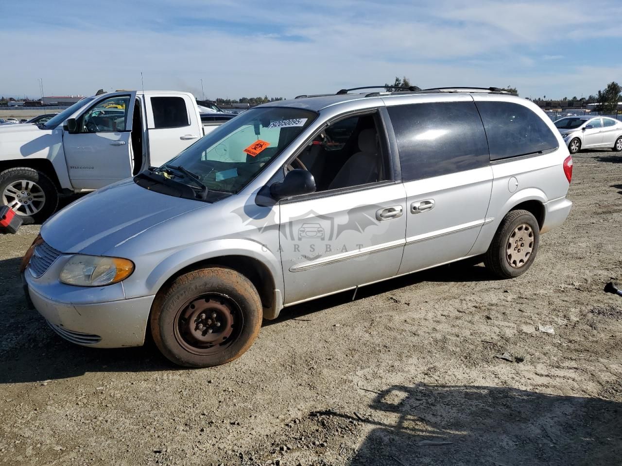 Chrysler Town & Country LX 3.3L 6 2001