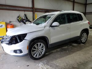 Volkswagen Tiguan S 2.0L 4 2013