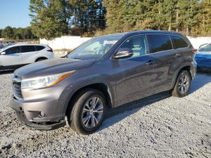 Toyota Highlander XLE 3.5L 6 2015