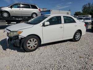 Toyota Corolla BASE 1.8L 4 2013