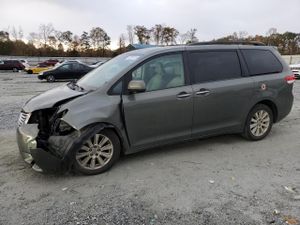Toyota Sienna XLE 3.5L 6 2011