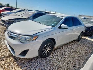 Toyota Camry BASE 2.5L 4 2012