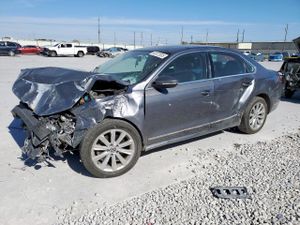 Volkswagen Passat SEL 2.5L 5 2012