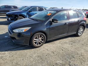 Ford Focus SE 2.0L 4 2015